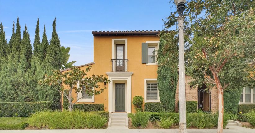 Elegant Woodbury Irvine Home with Main Floor Primary Suite